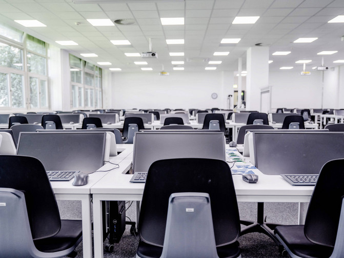 Ein leerer Seminarraum