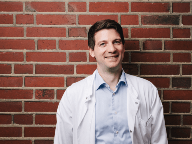 Prof. Dr Tobias Ruck from the Department of Neurology at Bergmannsheil University Hospital Bochum.
